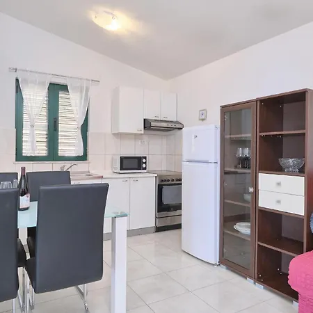 Gorgeous In With House Sea View Сasa de vacaciones Podstrana